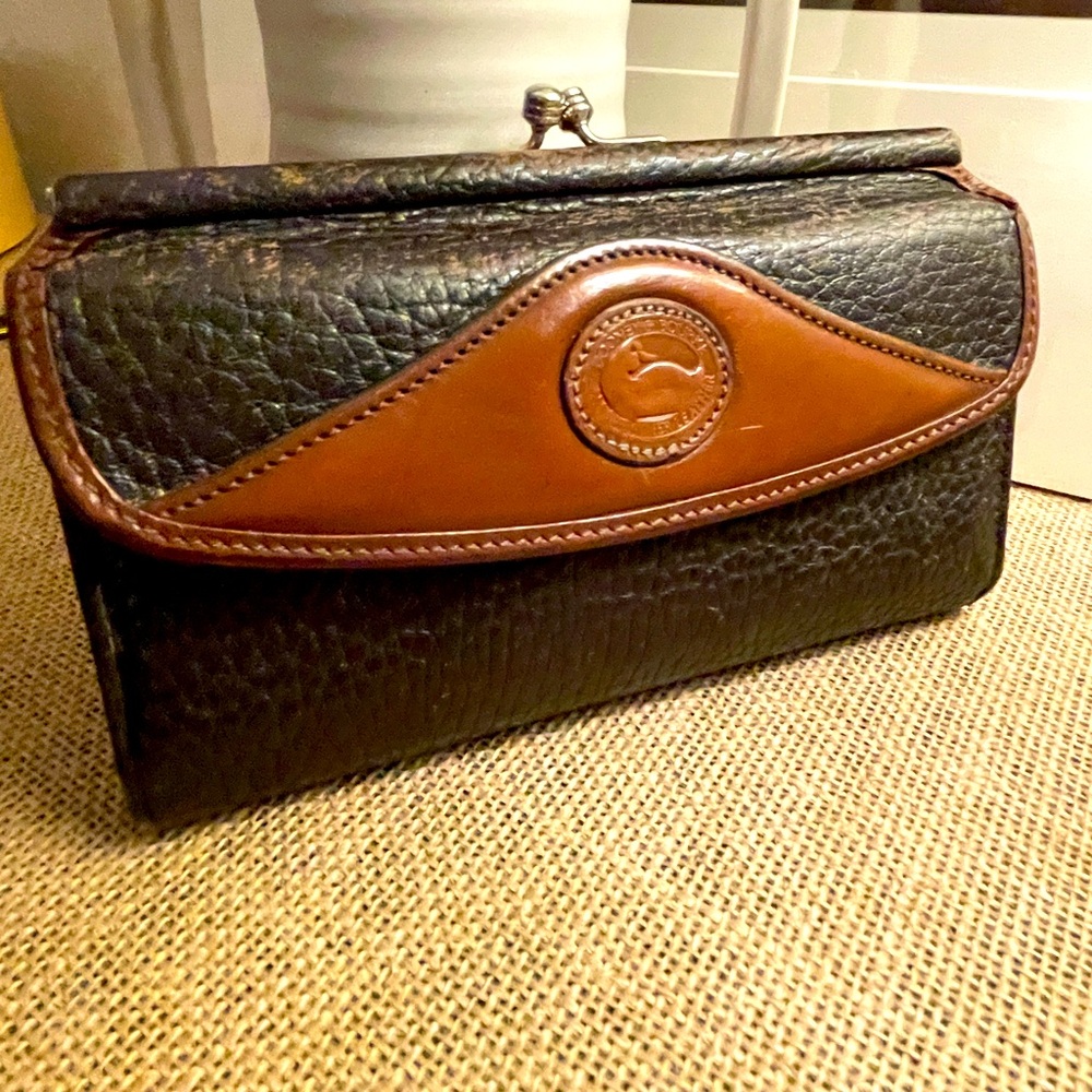 Dooney and Bourke kiss lock wallet
